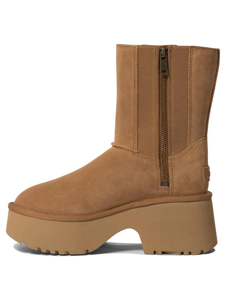 商品UGG|Classic Twin Seam New Heights Ankle Boots Beige,价格¥1530,第3张图片详细描述