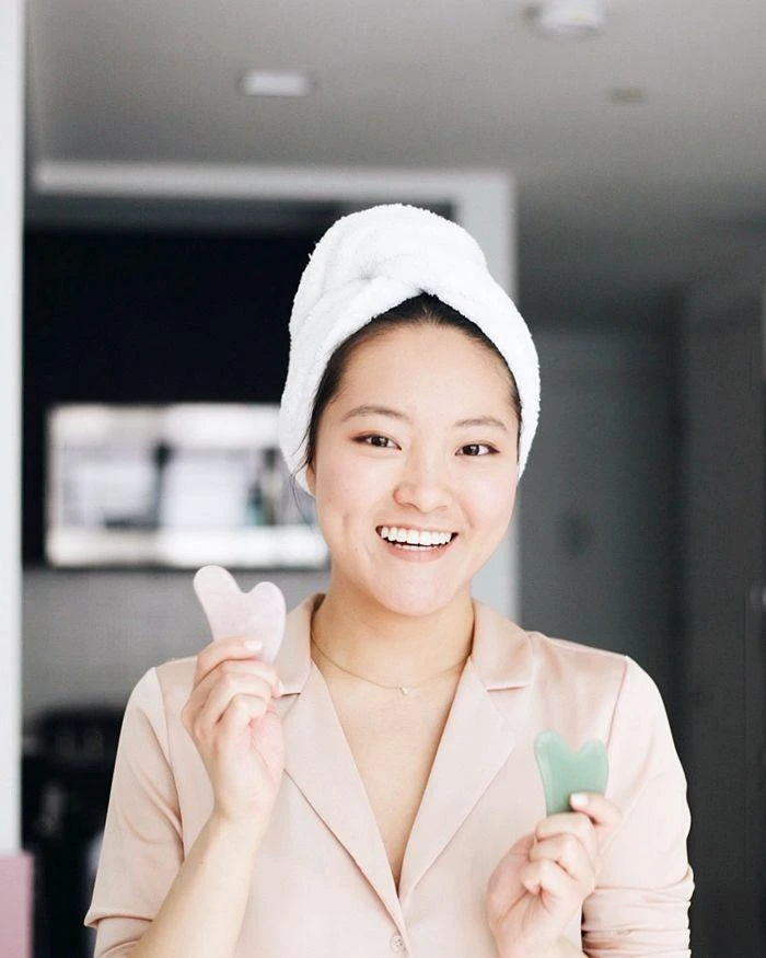 商品Mount Lai|The Rose Quartz Gua Sha Facial Lifting Tool,价格¥224,第5张图片详细描述