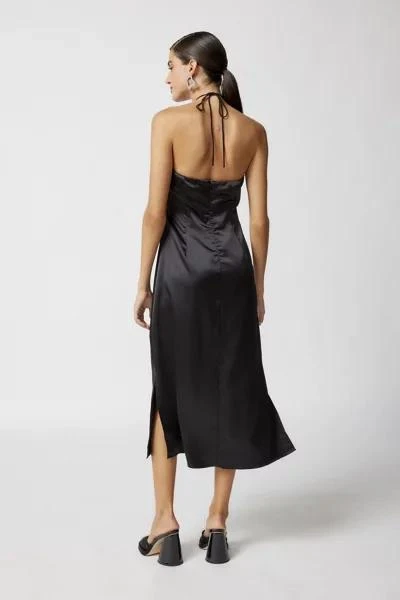 UO Brittney Satin Halter Midi Dress 商品