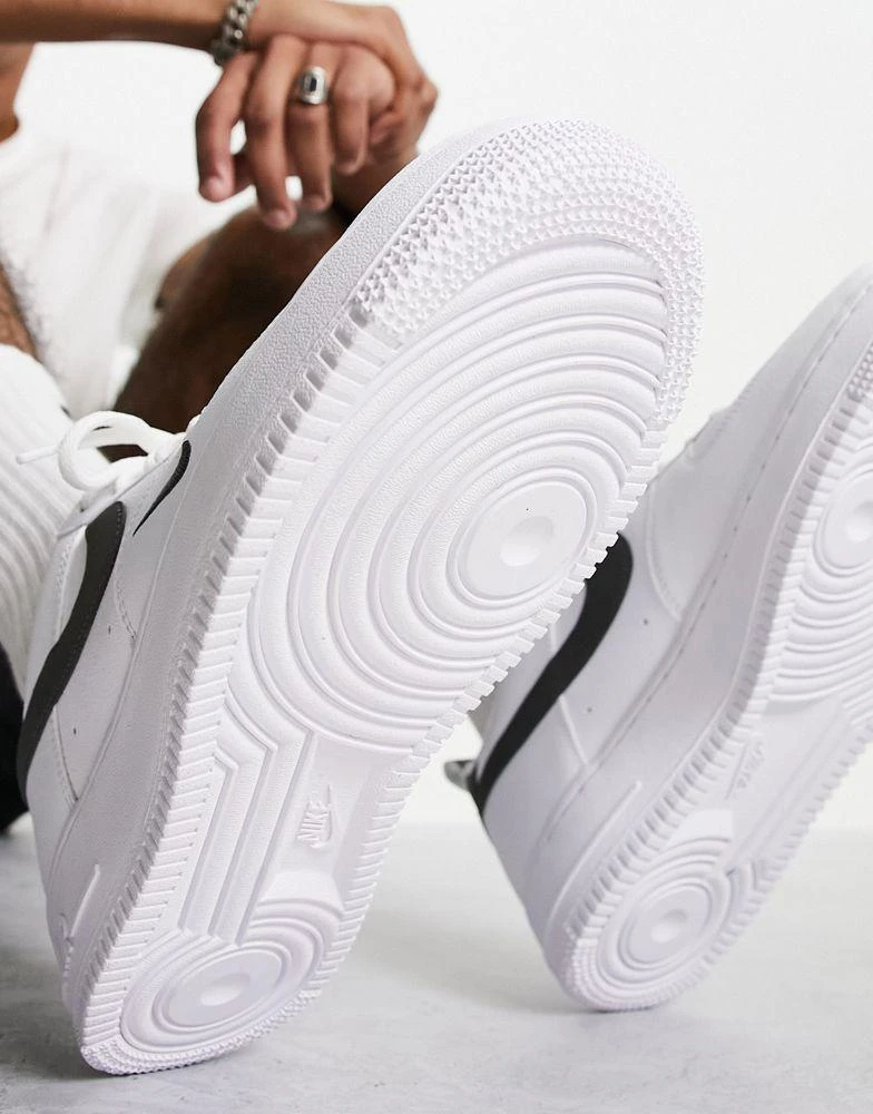 商品NIKE|Nike Air force 1 '07  trainers in white and metallic grey,价格¥991,第3张图片详细描述