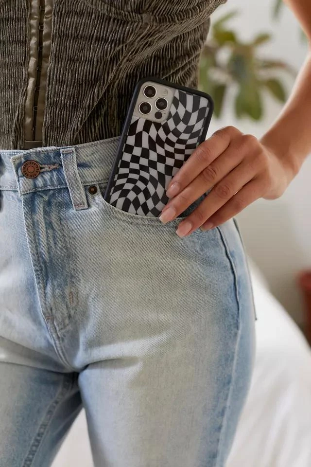 商品wildflower|Wildflower Warped Checkers iPhone Case,价格¥75,第1张图片