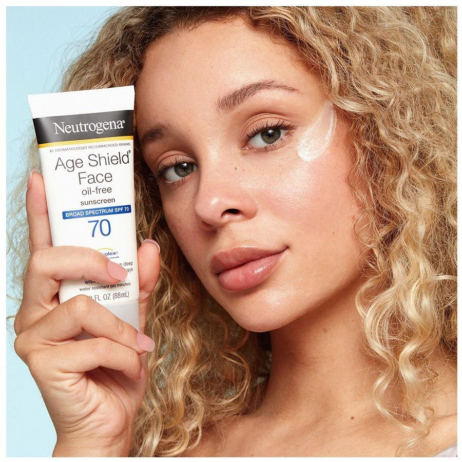 Age Shield Face Oil-Free Sunscreen 商品