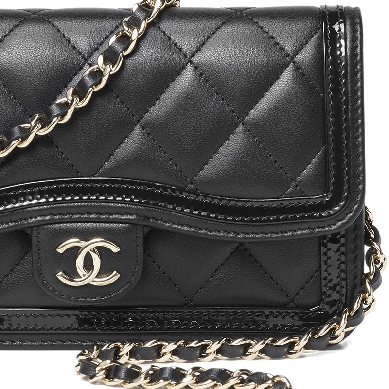 商品[国内直发] Chanel|香奈儿 23B 金扣链条菱格纹 小羊皮漆皮小牛皮 斜挎单肩包 常规 女款 黑色,价格¥26152,第5张图片详细描述