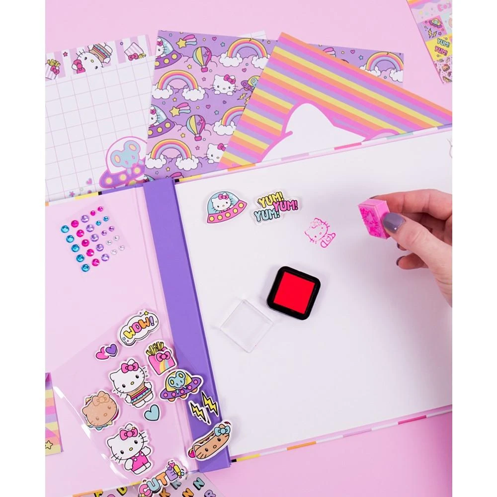 商品Hello Kitty|All-in-One DIY, Design Your Own Scrapbook with Essentials,价格¥190,第3张图片详细描述