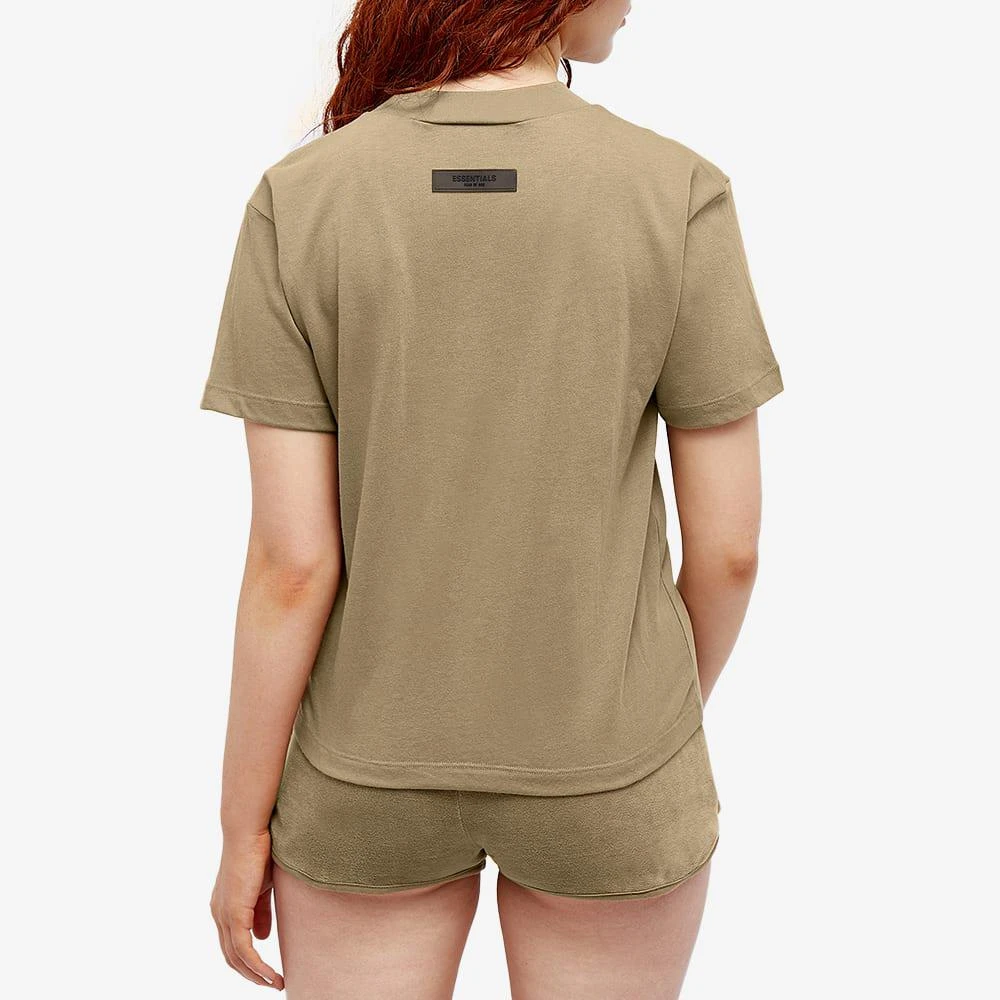 商品Essentials|FEAR OF GOD ESSENTIALS Women's Logo Tee - Oak,价格¥282,第3张图片详细描述