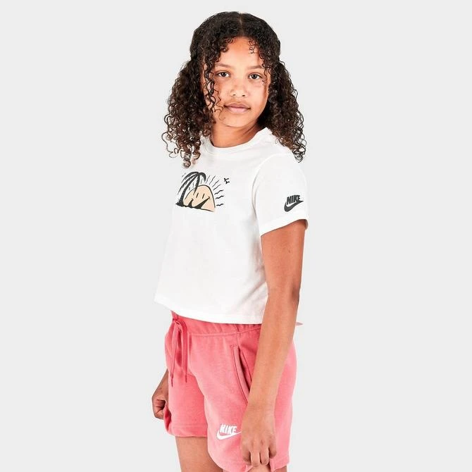 商品NIKE|Girls' Nike Sportswear Sun Club Cropped T-Shirt,价格¥60,第3张图片详细描述