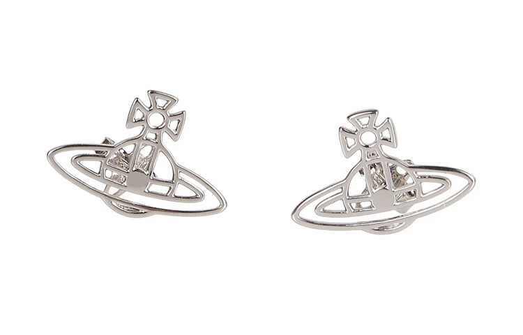 商品[国内直发] Vivienne Westwood|Thin line flat orb 细线条土星经典纯色休闲 耳钉 女款 银色,价格¥1180,第1张图片