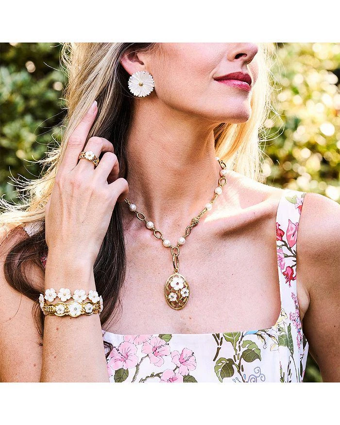 商品Capucine De Wulf|Villandry Dyed Jade & Mother Of Pearl Fleur Scalloped Cuff Bracelet in 18K Gold Plated,价格¥1436,第2张图片详细描述