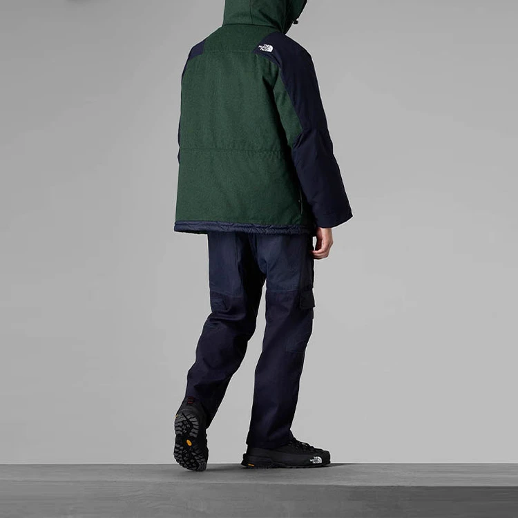 商品[国内直发] The North Face|北面 UE系列 FW23 Urban Exploration系列 字母拼色保暖连帽700蓬羽绒服 男款 绿色,价格¥1505,第4张图片详细描述