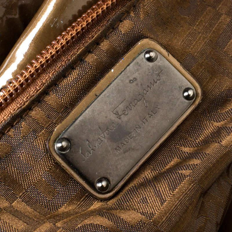 Salvatore Ferragamo Olive Green Patent Leather Satchel 商品