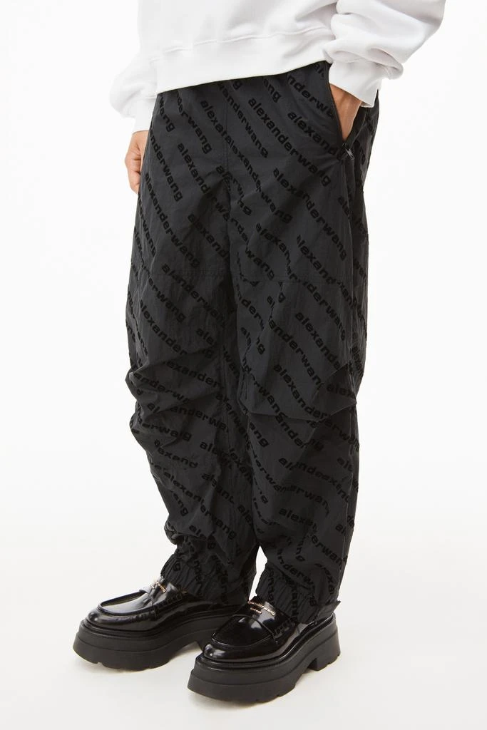 商品Alexander Wang|LOGO TRACK PANT IN CRINKLE NYLON,价格¥2461,第5张图片详细描述