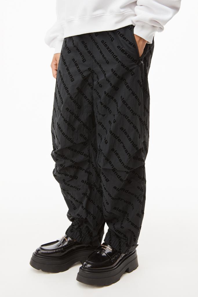 商品Alexander Wang|LOGO TRACK PANT IN CRINKLE NYLON,价格¥4262,第7张图片详细描述