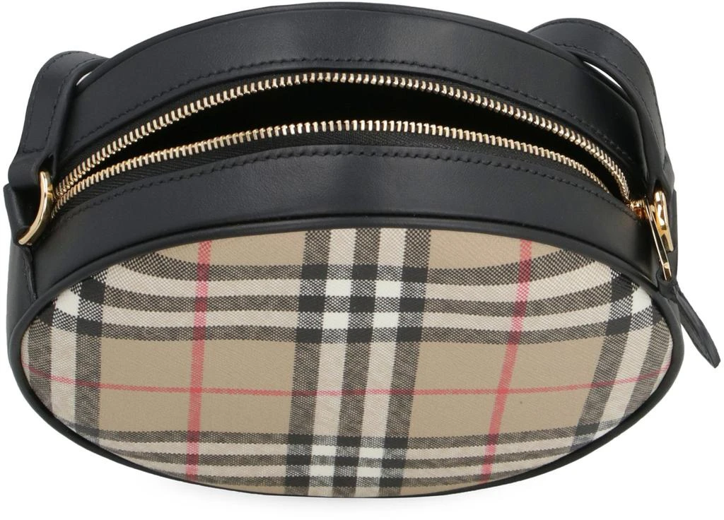 商品Burberry|Burberry Vintage Check Zip-Around Louise Crossbody Bag,价格¥3965,第5张图片详细描述