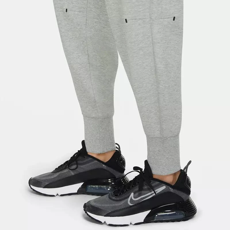 商品NIKE|Nike Women's Sportswear Tech Fleece Pants,价格¥834,第5张图片详细描述