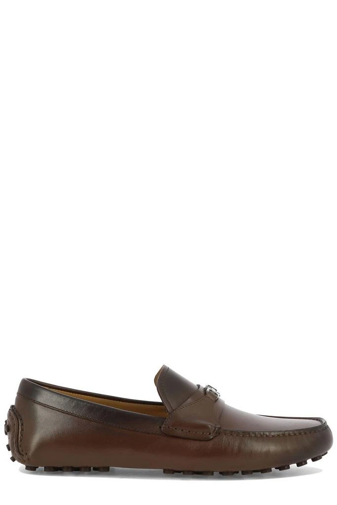 商品Salvatore Ferragamo|Ferragamo Gancini Plaque Slip-On Loafers,价格¥3117,第1张图片