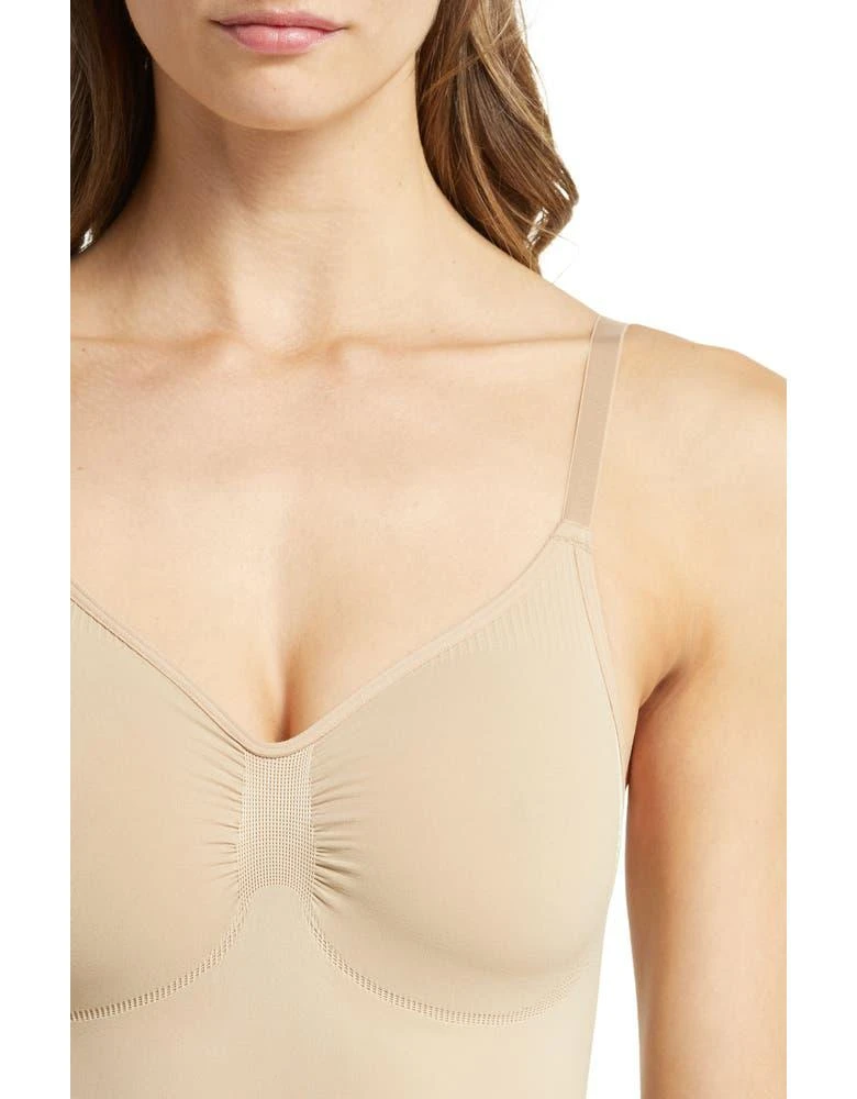 商品SKIMS|Seamless Sculpt Brief Bodysuit,价格¥589,第4张图片详细描述
