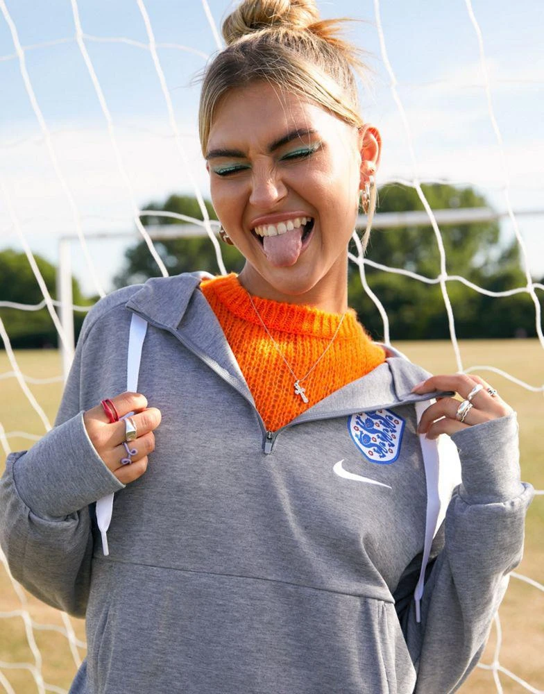 商品NIKE|Nike Football England Euro 22 Travel crop hoodie in grey,价格¥634,第4张图片详细描述