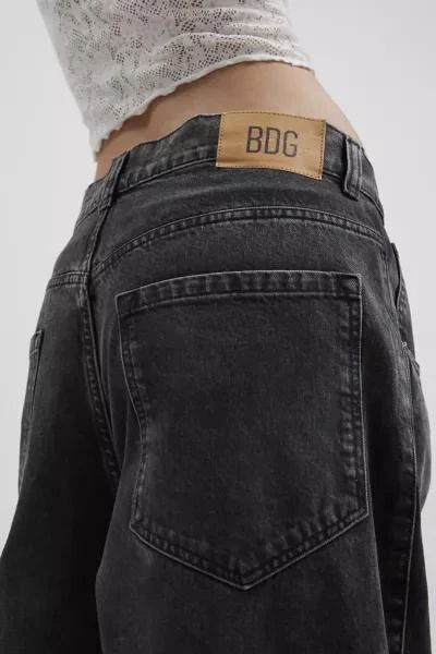 商品BDG|BDG Rih Extreme Barrel Mid-Rise Jean,价格¥528,第5张图片详细描述