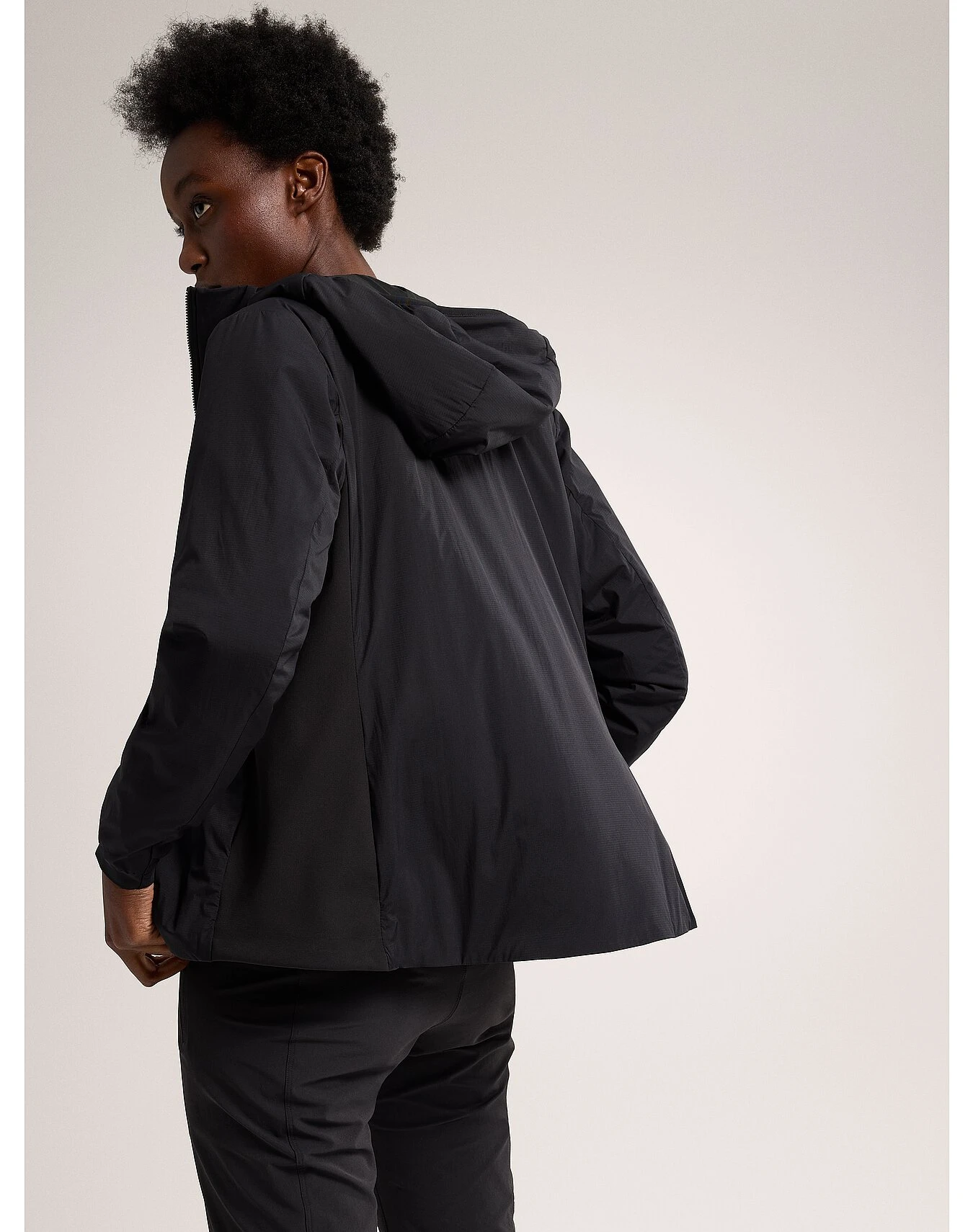 商品【商品预售7天】 Arc'teryx|Arc'teryx 女士户外冲锋衣 X000006780BLACK 黑色,价格¥1834 描述