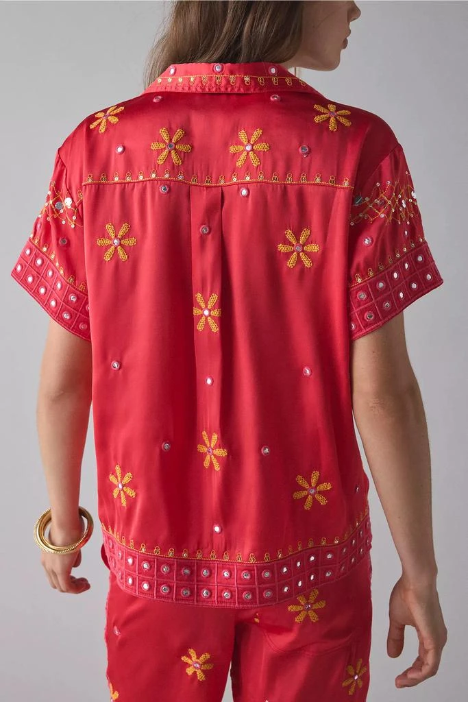 商品BDG|BDG Nash Satin Mirror Sequin Souvenir Short Sleeve Button-Down Shirt,价格¥74,第3张图片详细描述