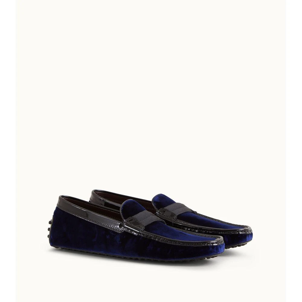 商品Tod's|Gommino Driving Shoes in Velvet,价格¥1446,第2张图片详细描述