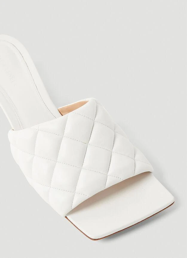 商品Bottega Veneta|Padded Kitten Heel Mules in White,价格¥8720,第5张图片详细描述