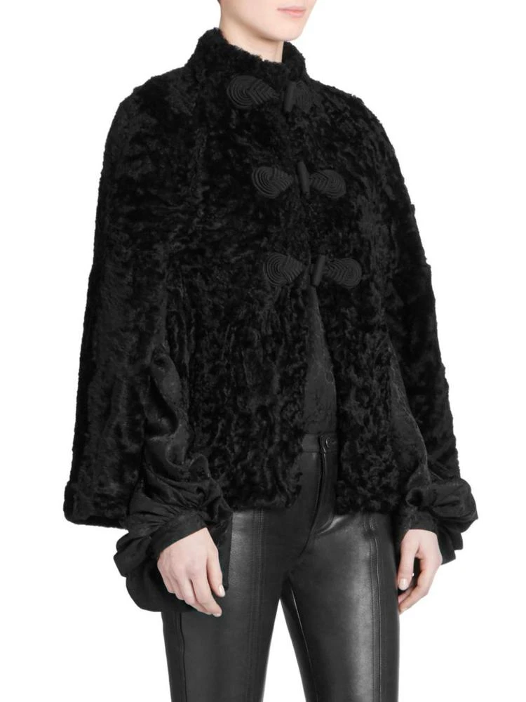 商品Yves Saint Laurent|Cropped Shearling Cape,价格¥48523,第3张图片详细描述