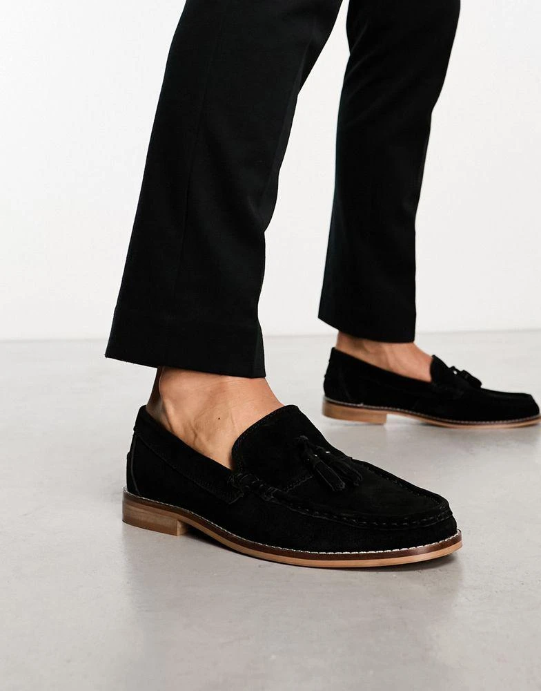 商品ASOS|ASOS DESIGN tassel loafers in black suede leather with natural sole,价格¥445,第4张图片详细描述