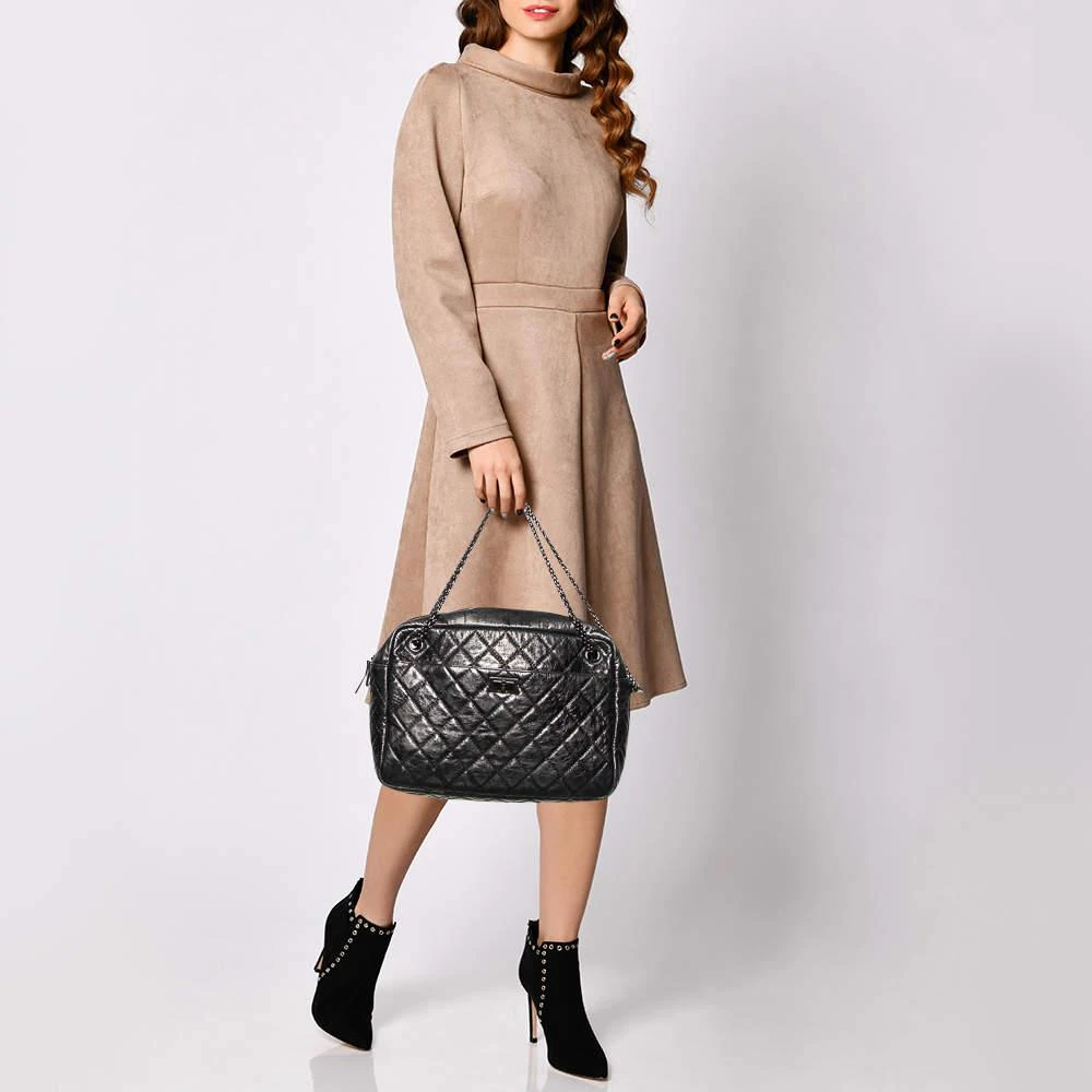 商品[二手商品] Chanel|Chanel Metallic Black Quilted Aged Leather Large Reissue Camera Bag,价格¥10440,第2张图片详细描述