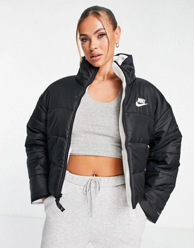 商品NIKE|Nike reversible padded fleece jacket in black and white,价格¥567,第1张图片