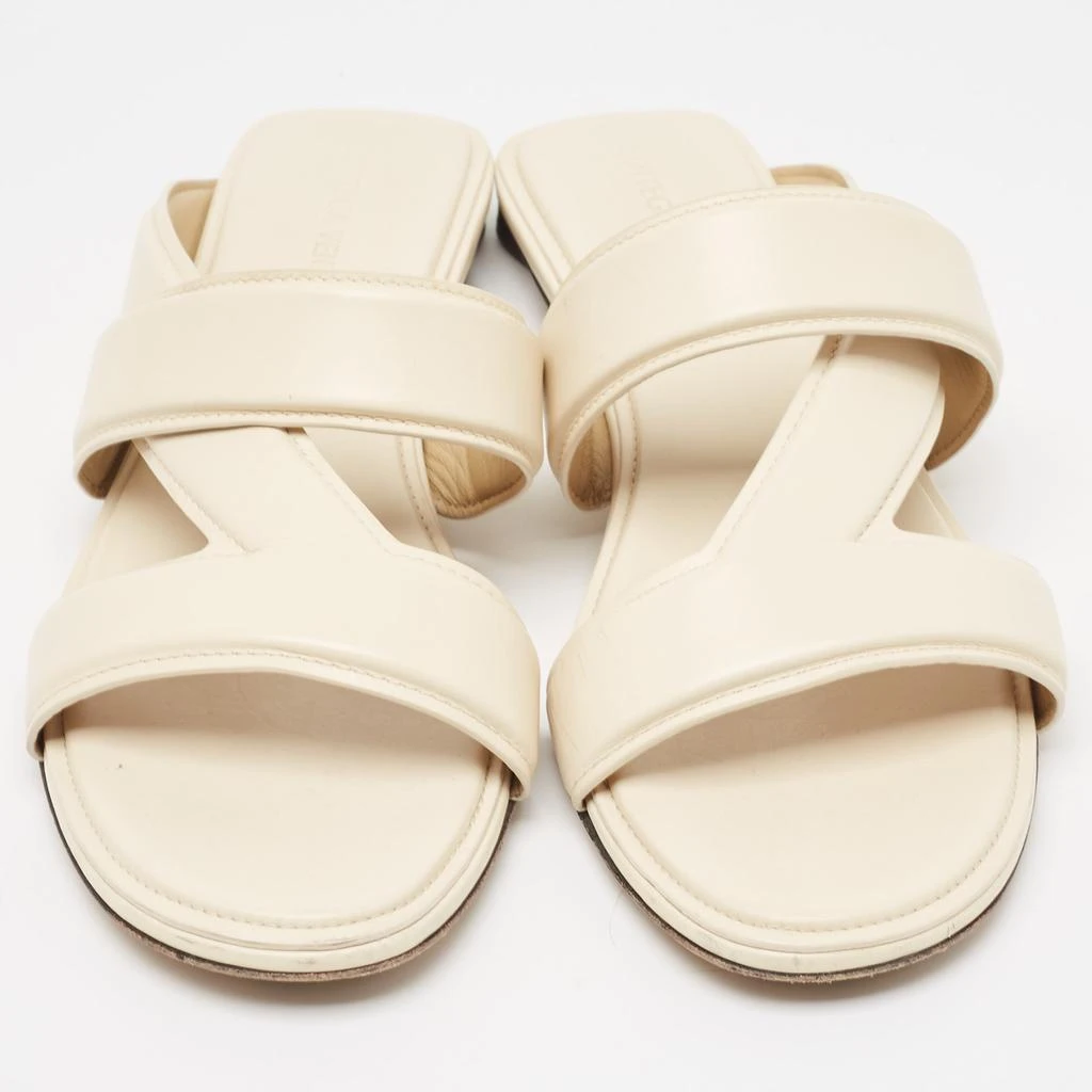 商品[二手商品] Bottega Veneta|Bottega Veneta Cream Leather Strappy Slides Size 40,价格¥3583,第3张图片详细描述