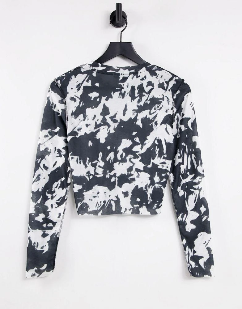 商品Topshop|Topshop blur monochrome seamed long sleeve in mono,价格¥88,第2张图片详细描述