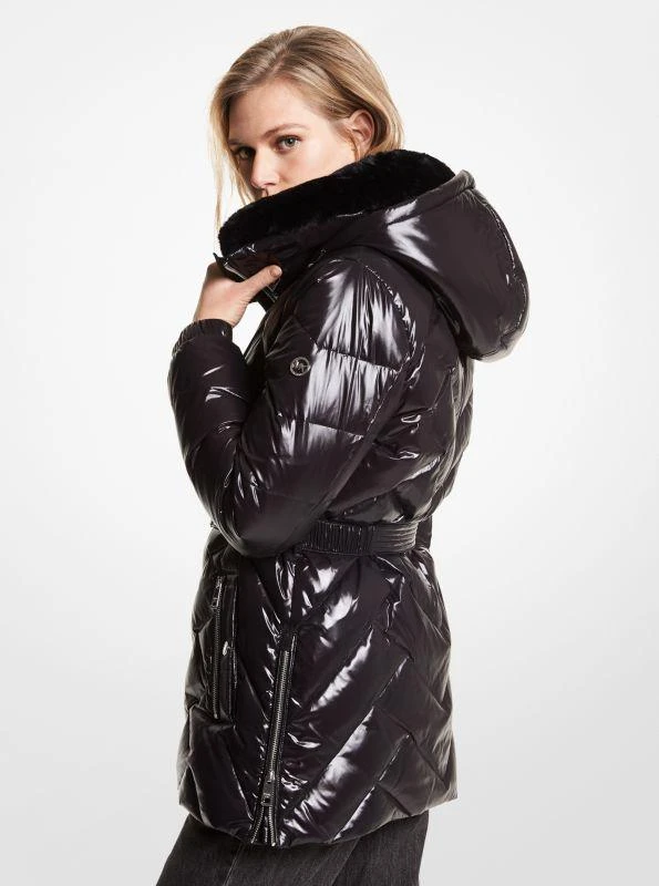 商品Michael Kors|Faux Fur Trim Chevron Quilted Nylon Belted Puffer Coat,价格¥612,第2张图片详细描述