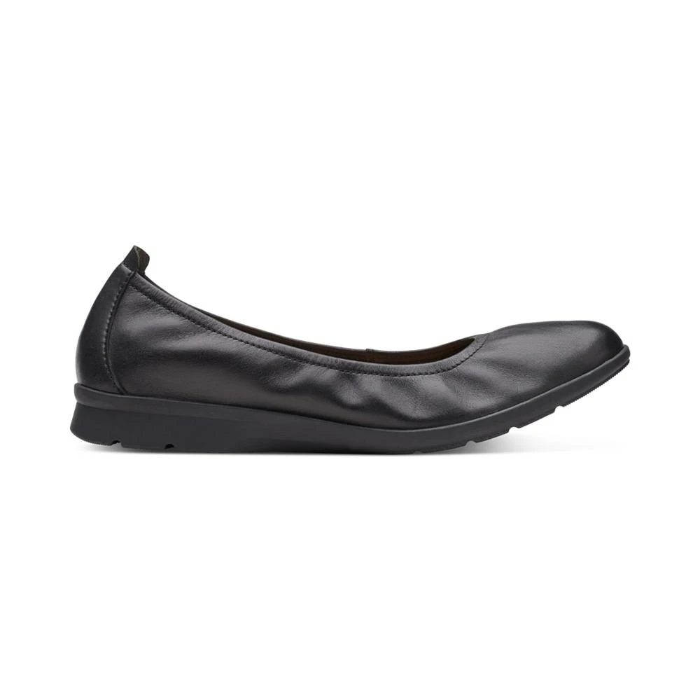 商品Clarks|Women's Jenette Ease Slip-On Flats,价格¥396,第2张图片详细描述