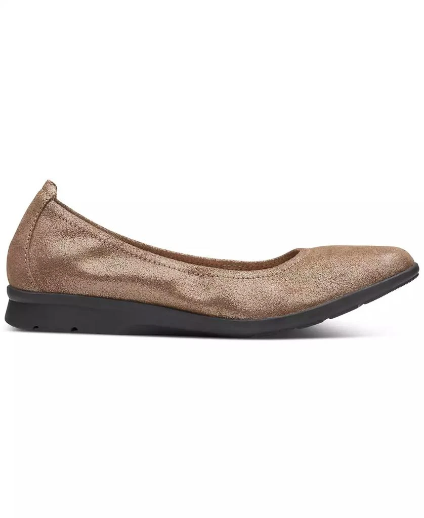 商品Clarks|Women's Jenette Ease Slip-On Flats,价格¥411,第2张图片详细描述