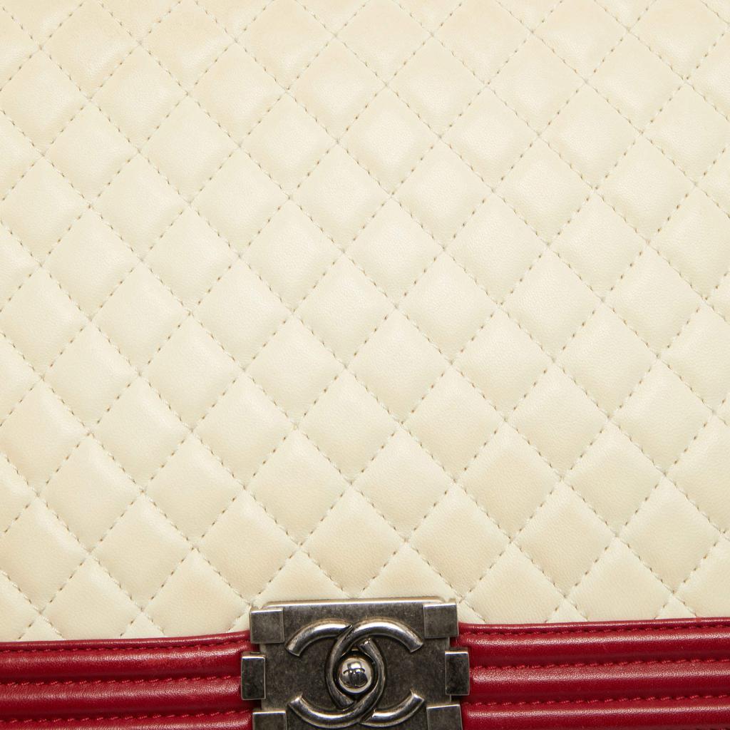 Chanel Cream/Red Quilted Leather Large Boy Flap Bag商品第5张图片规格展示