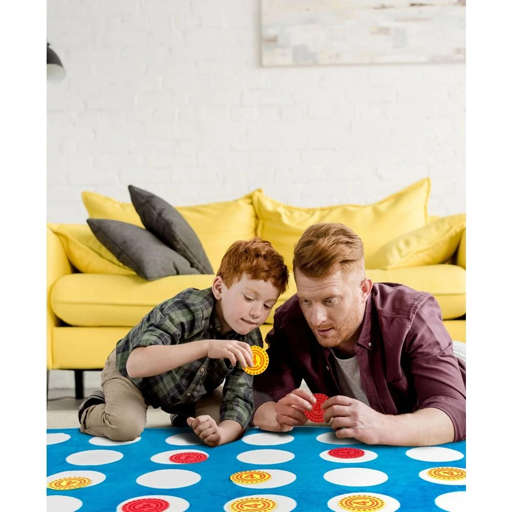 CLOSEOUT! Connect 4 Game Blanket 商品