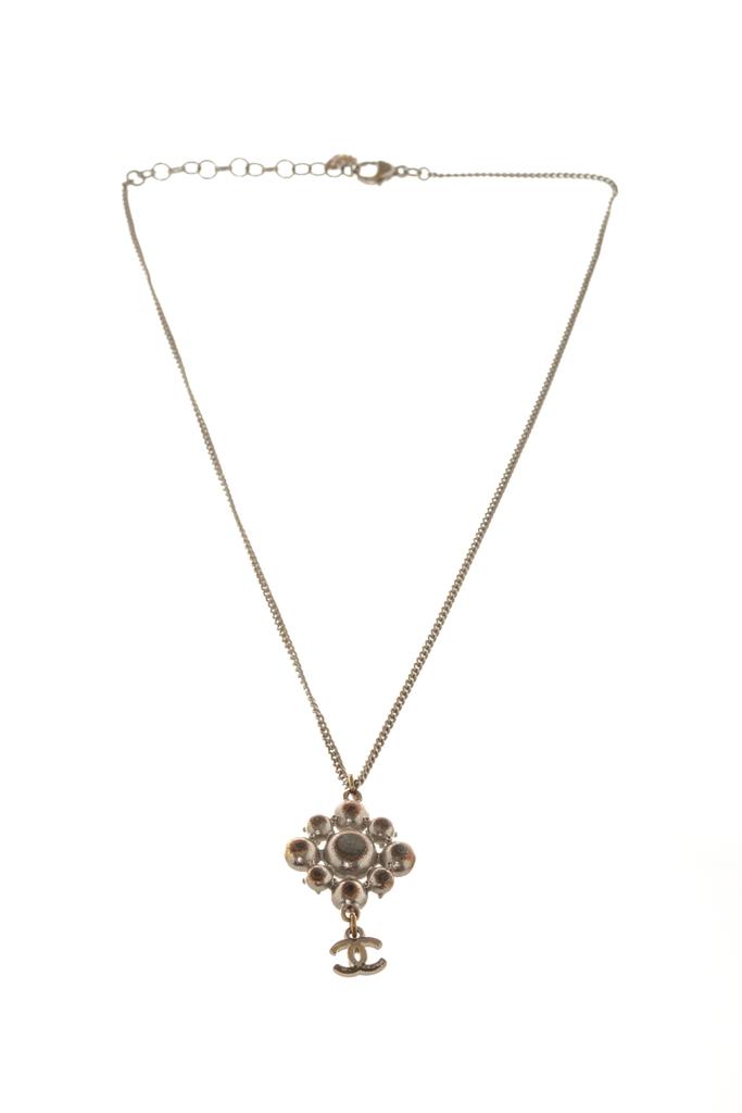 Chanel CC Logo Crystal Cluster Necklace商品第2张图片规格展示