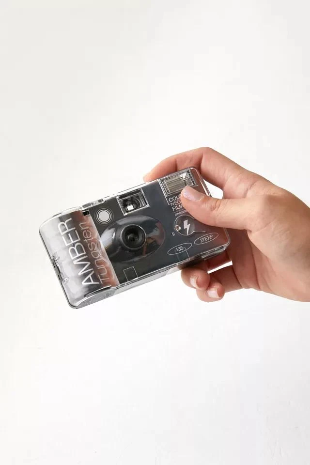 商品Urban Outfitters|Amber Tungsten Disposable Camera,价格¥113,第2张图片详细描述