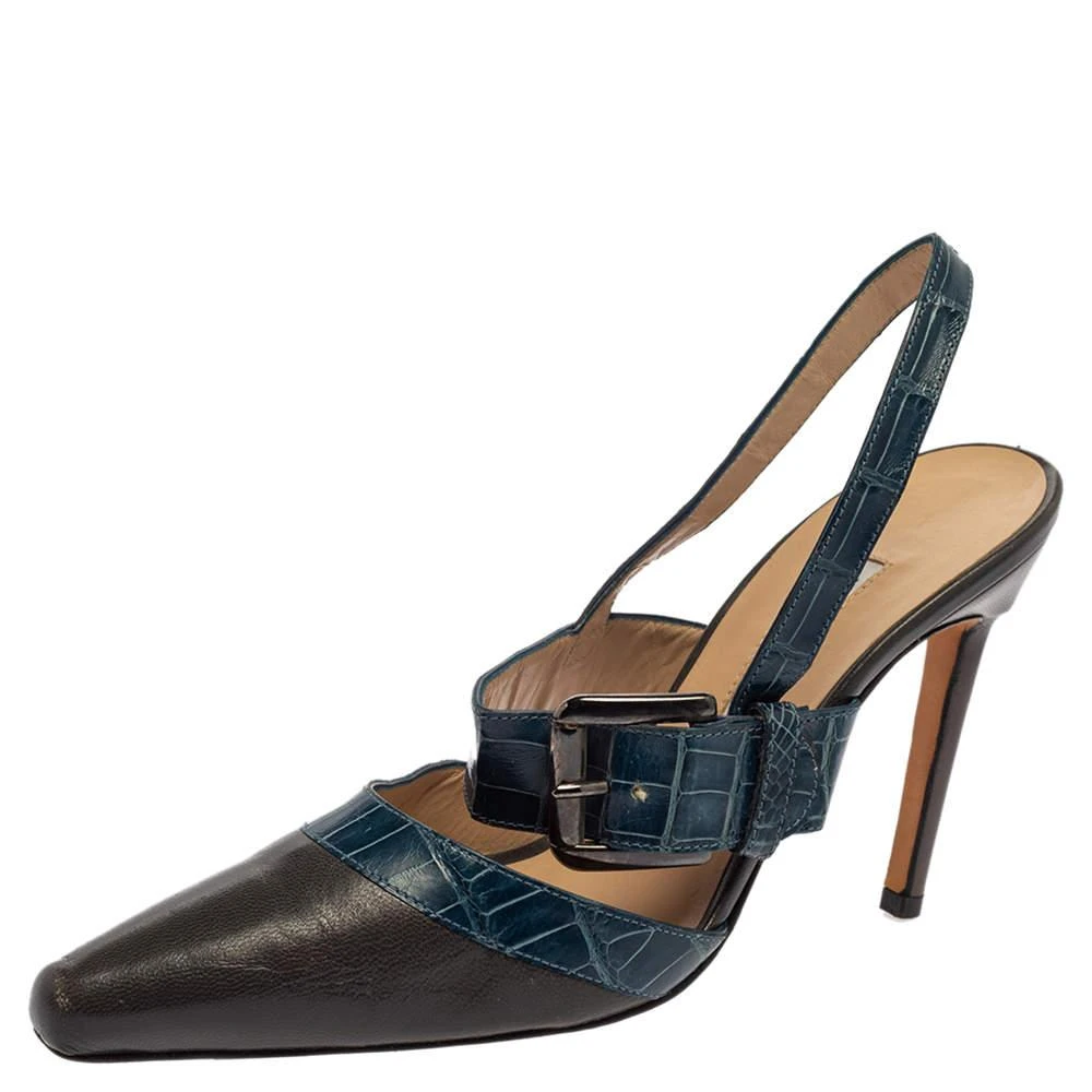 商品[二手商品] Manolo Blahnik|Manolo Blahnik Grey/Blue Croc Embossed And Leather Slingback Sandals Size 37,价格¥2196,第1张图片