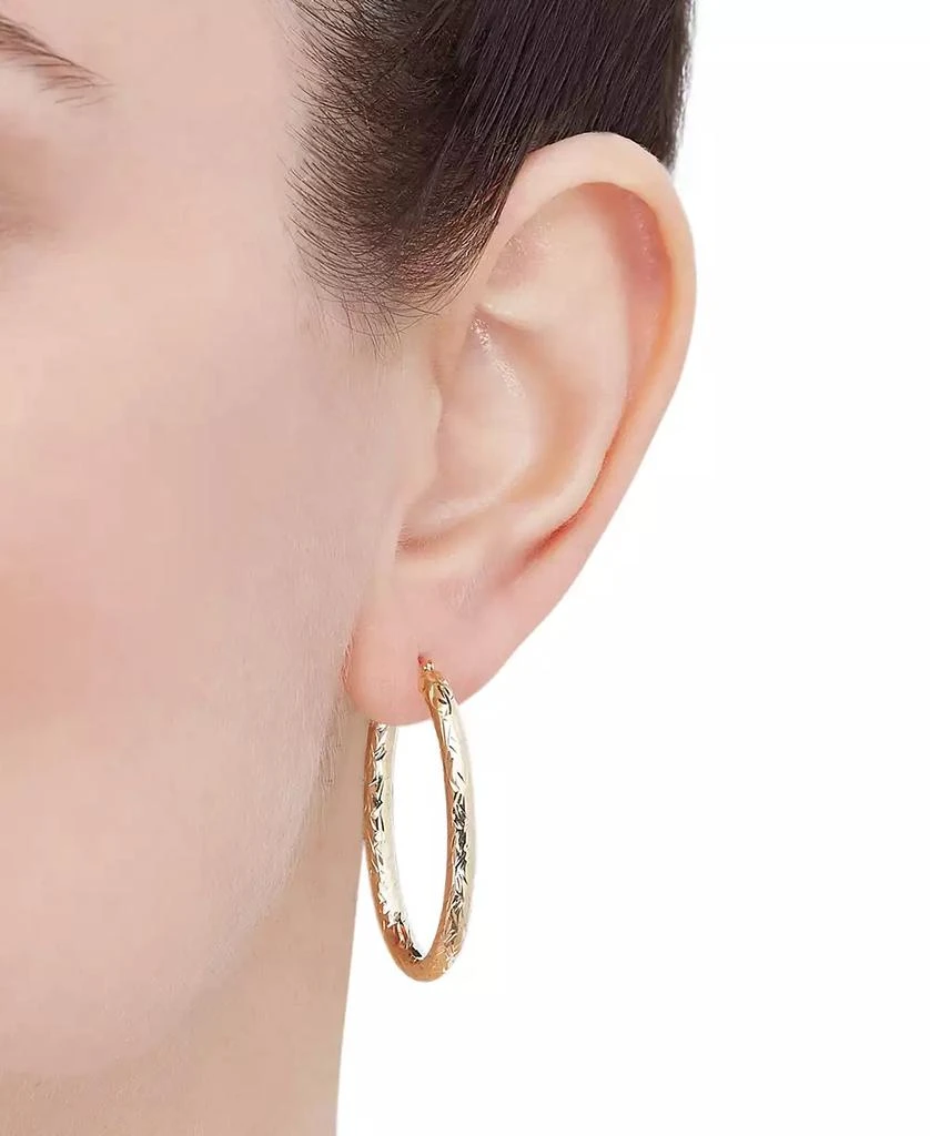 商品Macy's|Medium Polished Tube Hoop Earrings in 14k Yellow Gold, 1-3/8",价格¥1658,第2张图片详细描述