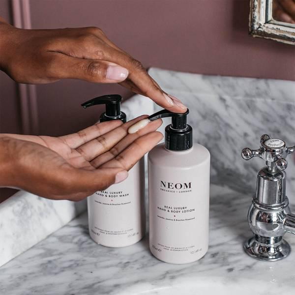 商品NEOM|NEOM Real Luxury De-Stress Hand & Body Lotion 300ml,价格¥183,第5张图片详细描述