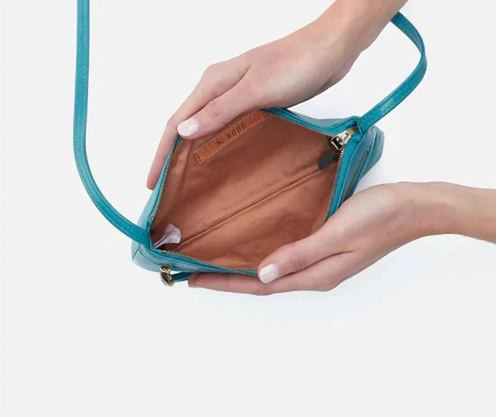 商品Hobo|Women's Cara Crossbody Bag In Biscayne Blue,价格¥594,第2张图片详细描述