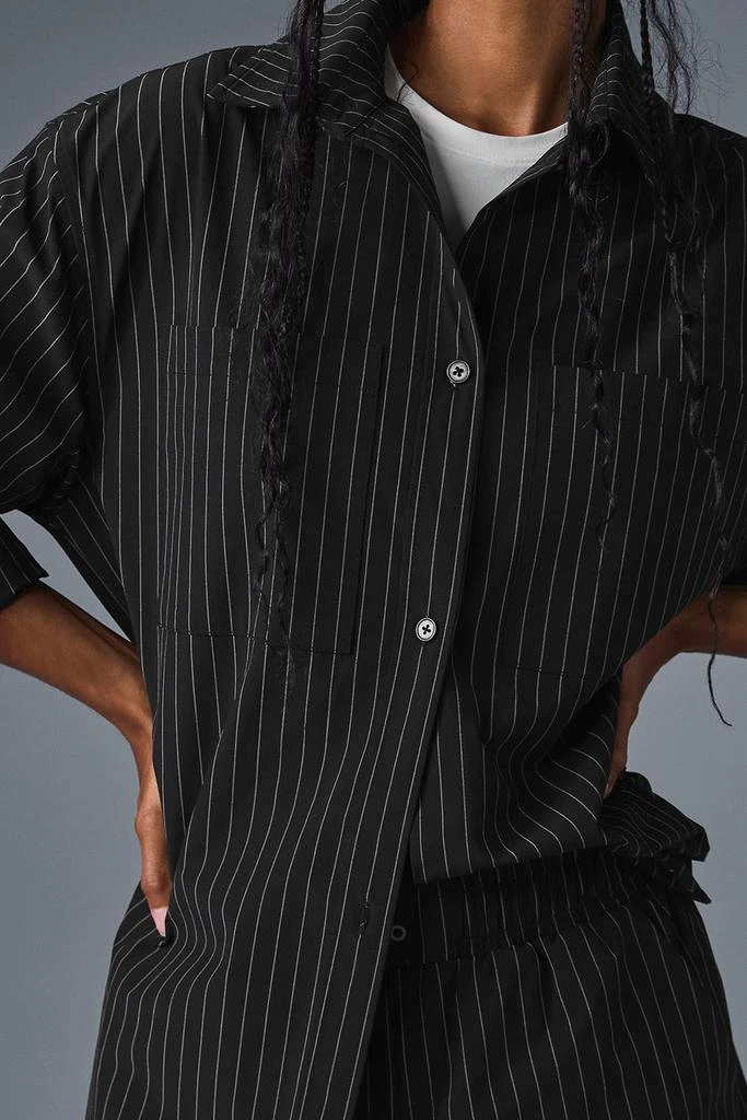 商品Alo|Pinstripe Daylight Button Down Long Sleeve - Black/Titanium,价格¥976,第5张图片详细描述