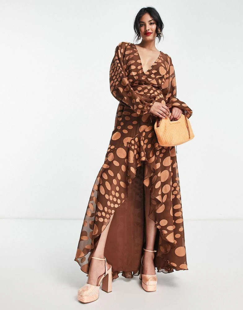 商品ASOS|ASOS DESIGN satin jacquard warped spot wrap maxi dress with tie waist,价格¥383,第4张图片详细描述