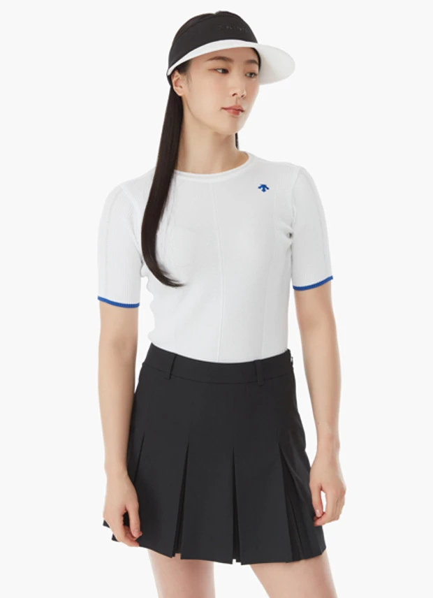 商品【预售商品15天发货】 DESCENTE|GOLF女性圆领短袖针织衫轻松休闲风 DP22WFKP41-BWTG,价格¥893,第1张图片