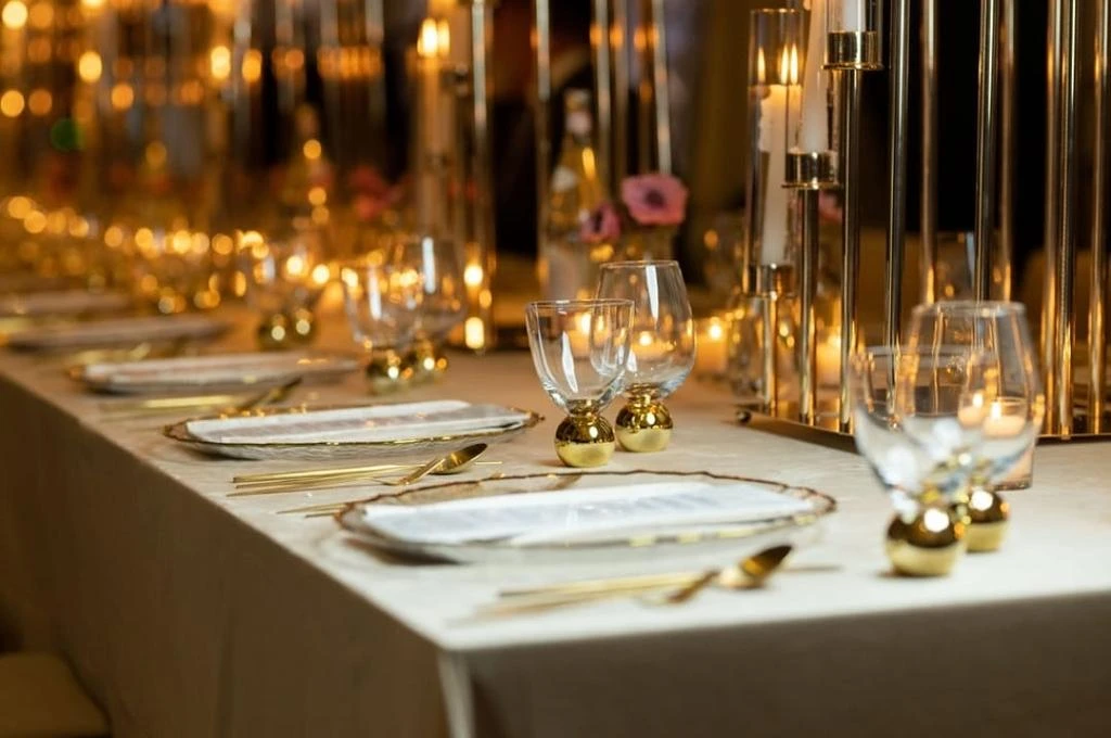 商品Classic Touch Decor|Set of 6 Wine Glasses on Gold Ball Pedestal,价格¥848,第3张图片详细描述