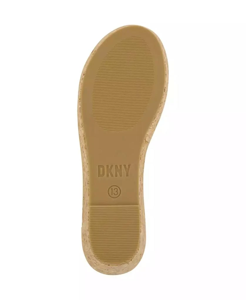 商品DKNY|Little and Big Girls Amber Metal Strap Wedge Sandals,价格¥188,第5张图片详细描述