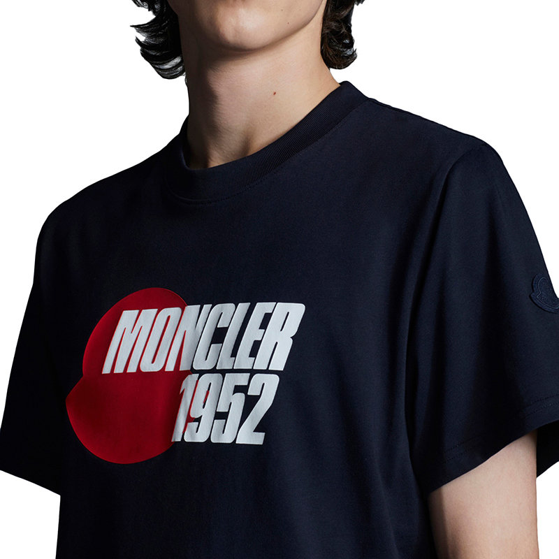 【预售3-7天】Moncler/蒙克莱 22年早春新款 1952系列 男士午夜蓝色纯棉徽标图案短袖T恤H10928C000028390T778商品第3张图片规格展示