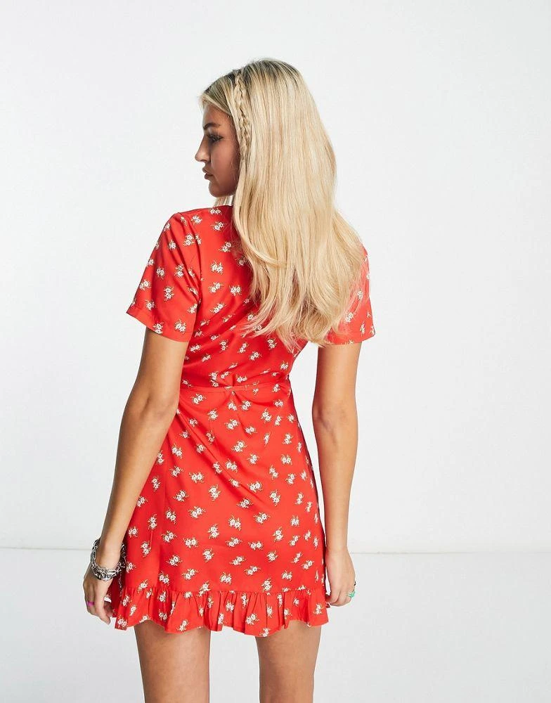 商品Daisy Street|Daisy Street wrap front short sleeve mini dress in red ditsy,价格¥162,第3张图片详细描述